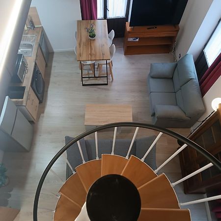 Apartamentos Turisticos Avila Puerta De Los Leales 1-2 Eksteriør billede