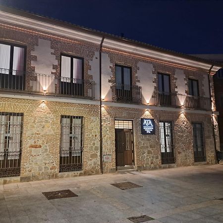 Apartamentos Turisticos Avila Puerta De Los Leales 1-2 Eksteriør billede