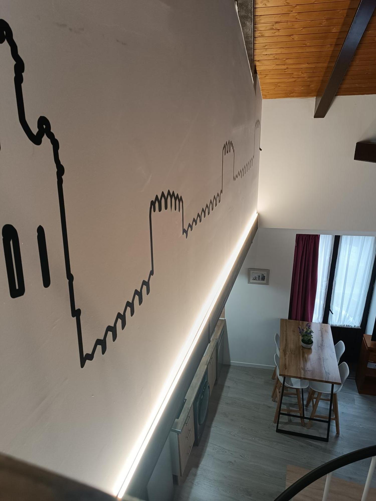 Apartamentos Turisticos Avila Puerta De Los Leales 1-2 Eksteriør billede